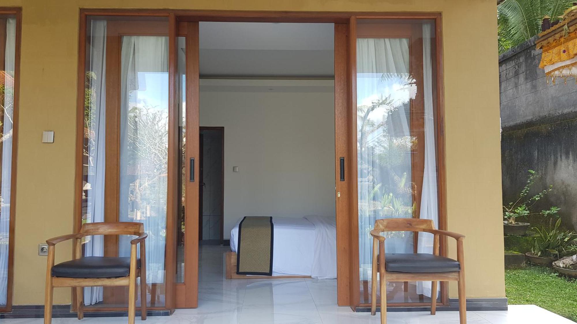 Ari Guest House Undisan Bagian luar foto